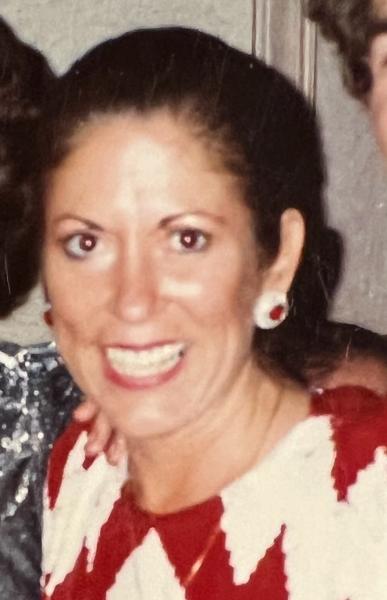 Maggie "Mary" (Holmes) DuTeau